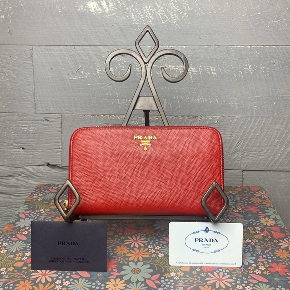 Prada red saffiano leather zip around wallet - Picture 3 of 13